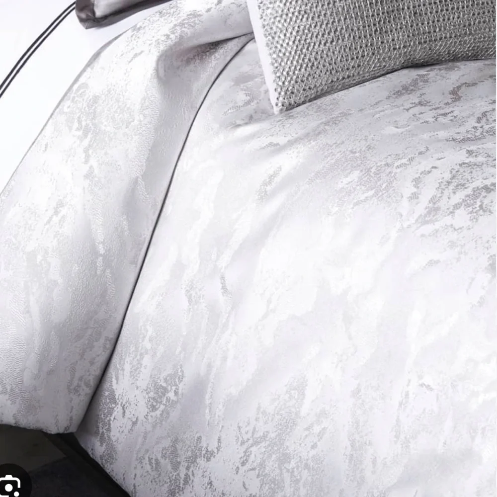 NWT Donna Karan Home Luna Duvet Cover Platinum Glam‎ Luxurious Luxe